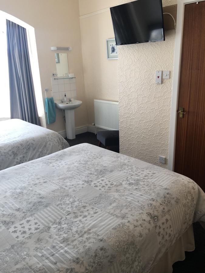 The Tudor Guest house Blackpool