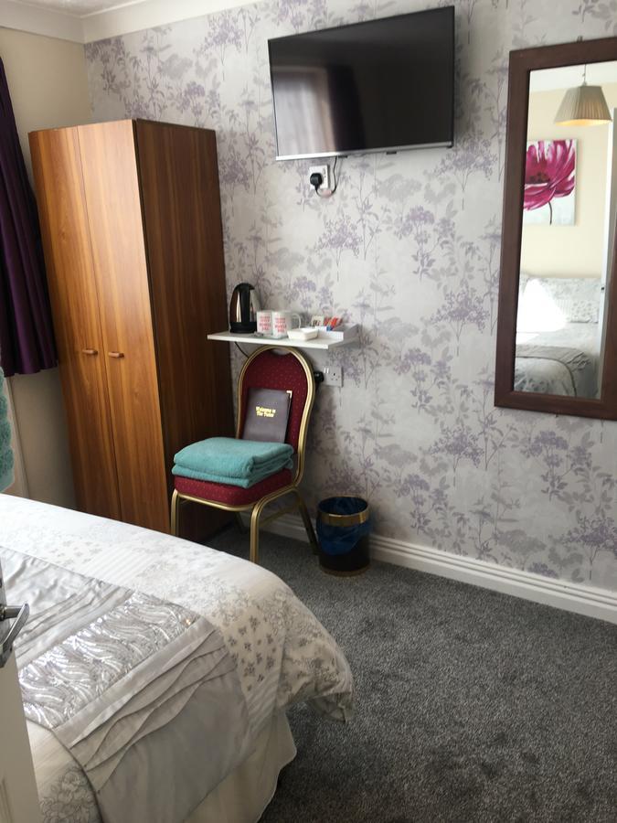 The Tudor Guest house 3*