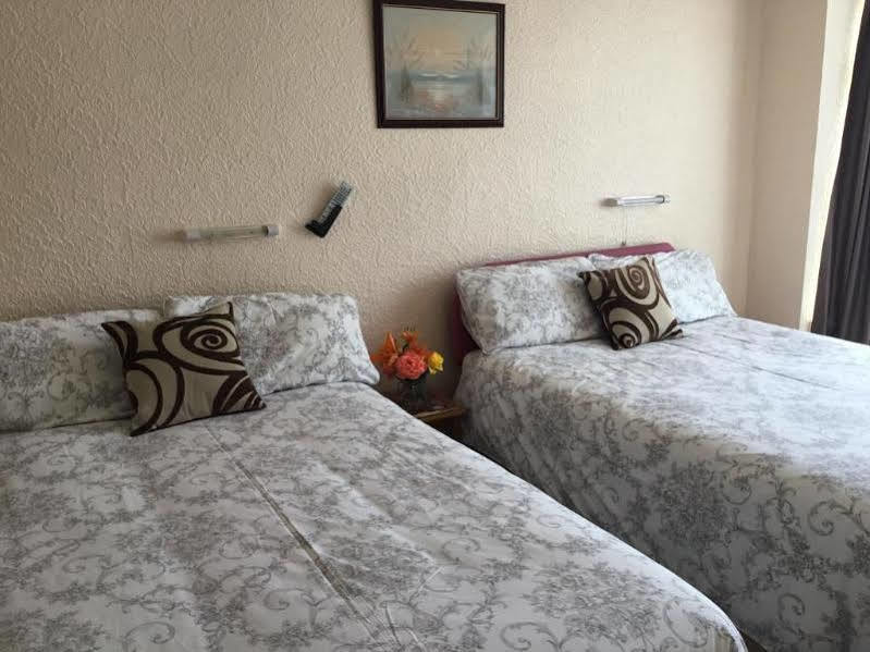 The Tudor Guest house Blackpool