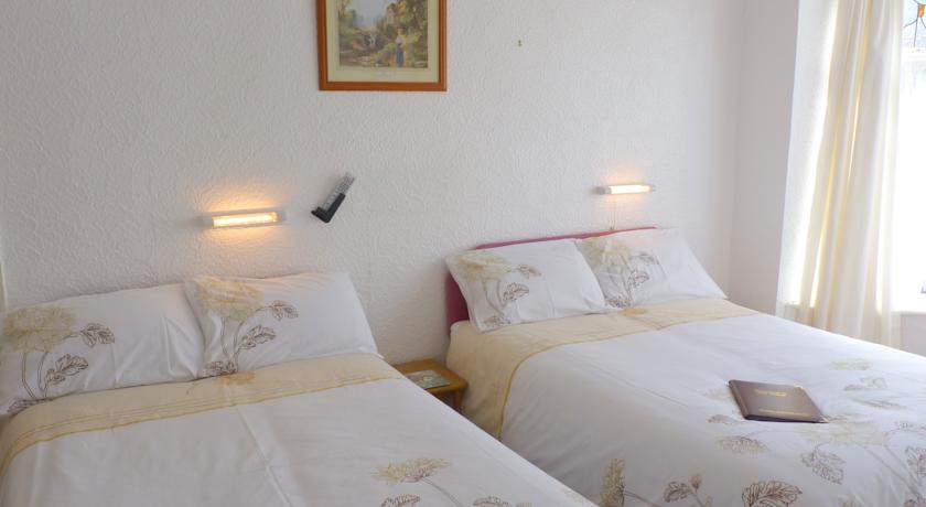 The Tudor Guest house Blackpool